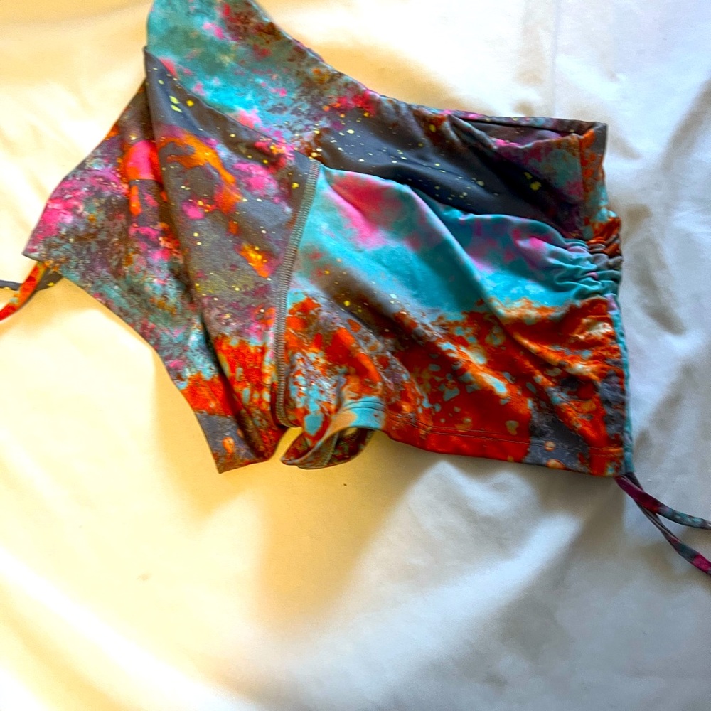 Scrunch short
